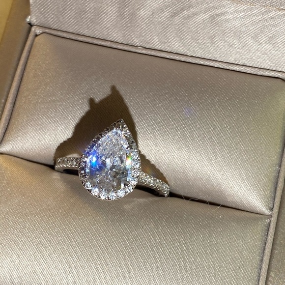 925 SS lab created Diamond simulant engagement